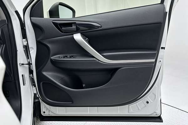 2023 Mitsubishi Eclipse Cross ES YB