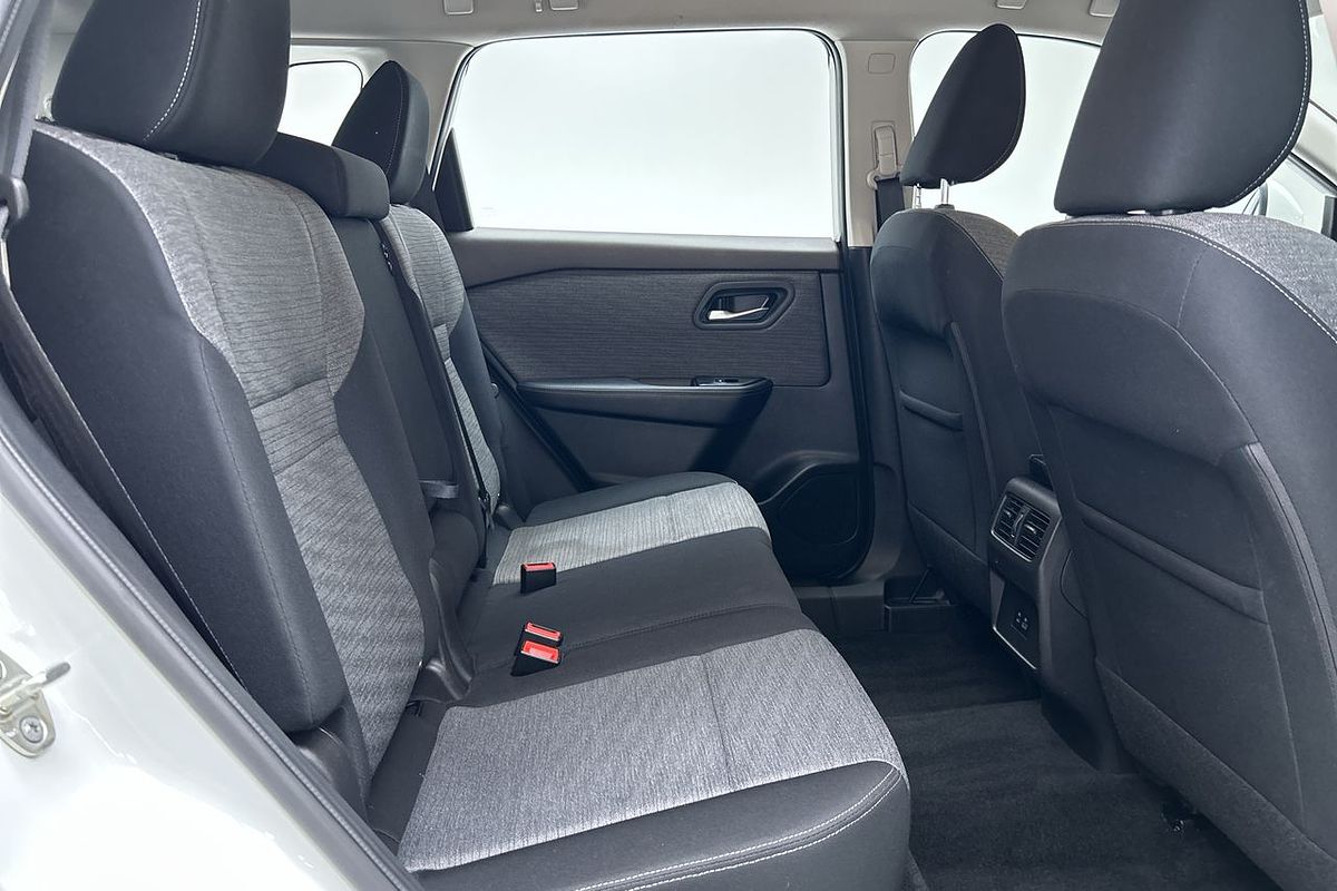 2023 Nissan X-TRAIL ST T33