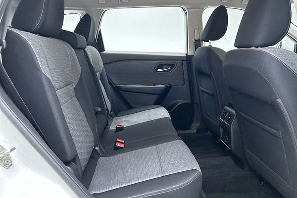 2023 Nissan X-TRAIL ST T33