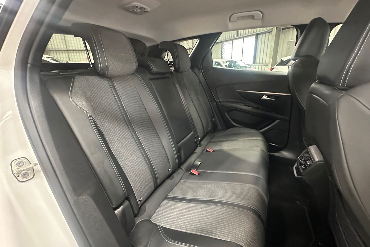 2021 Peugeot 3008 Allure P84