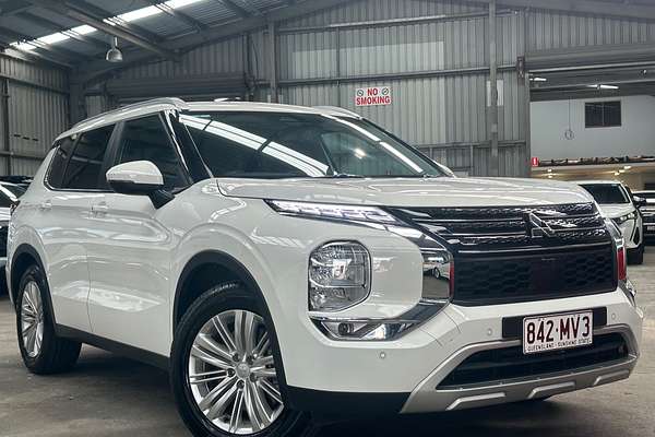 2022 Mitsubishi Outlander LS ZM