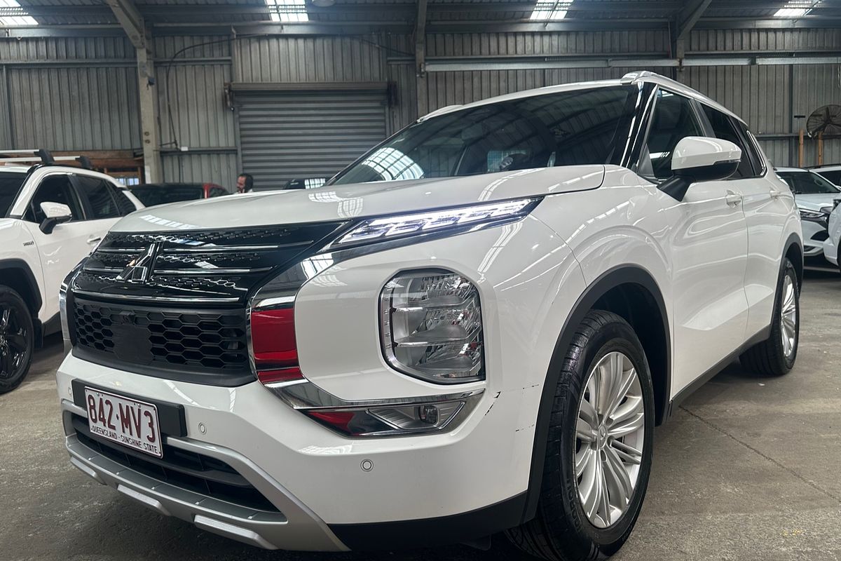 2022 Mitsubishi Outlander LS ZM