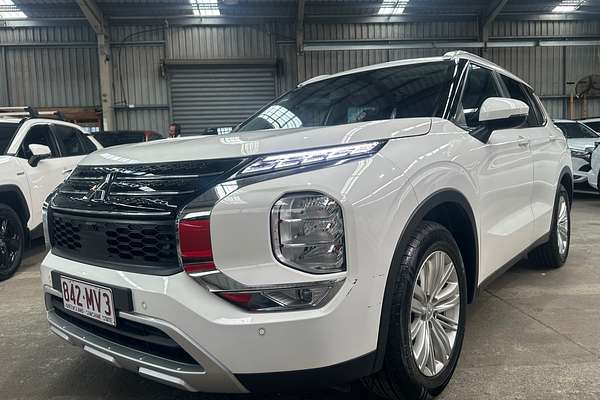 2022 Mitsubishi Outlander LS ZM