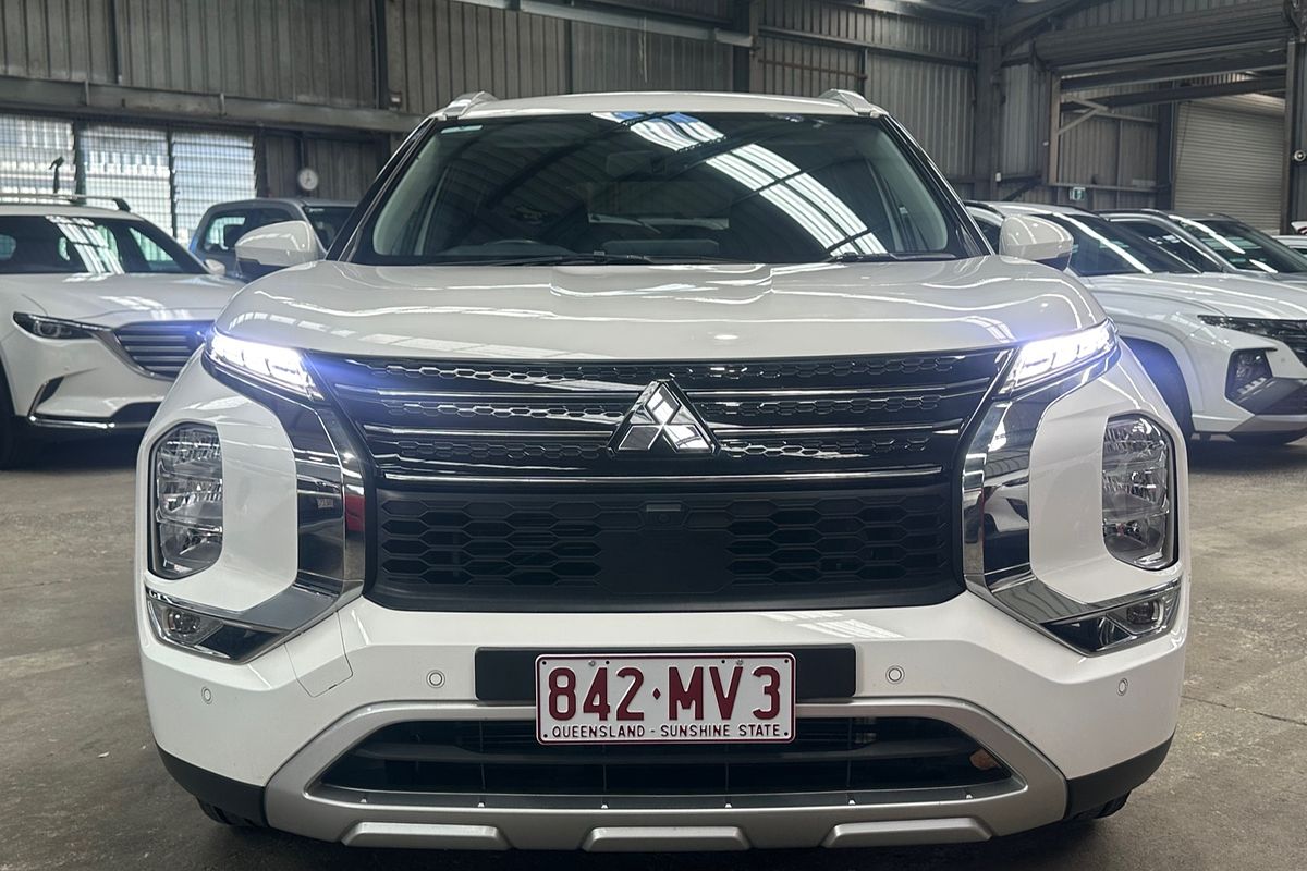 2022 Mitsubishi Outlander LS ZM