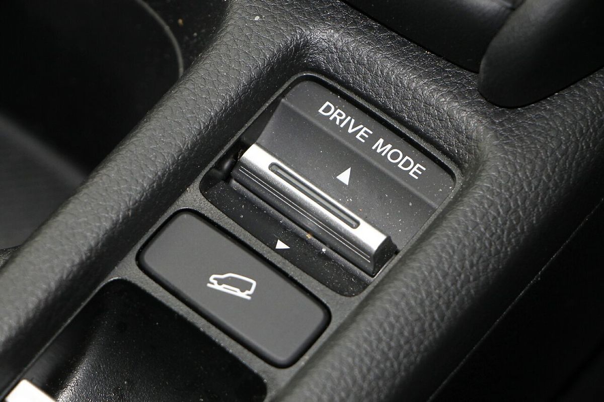 2023 Honda HR-V e:HEV L