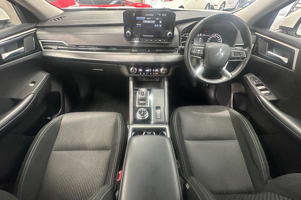 2022 Mitsubishi Outlander LS ZM