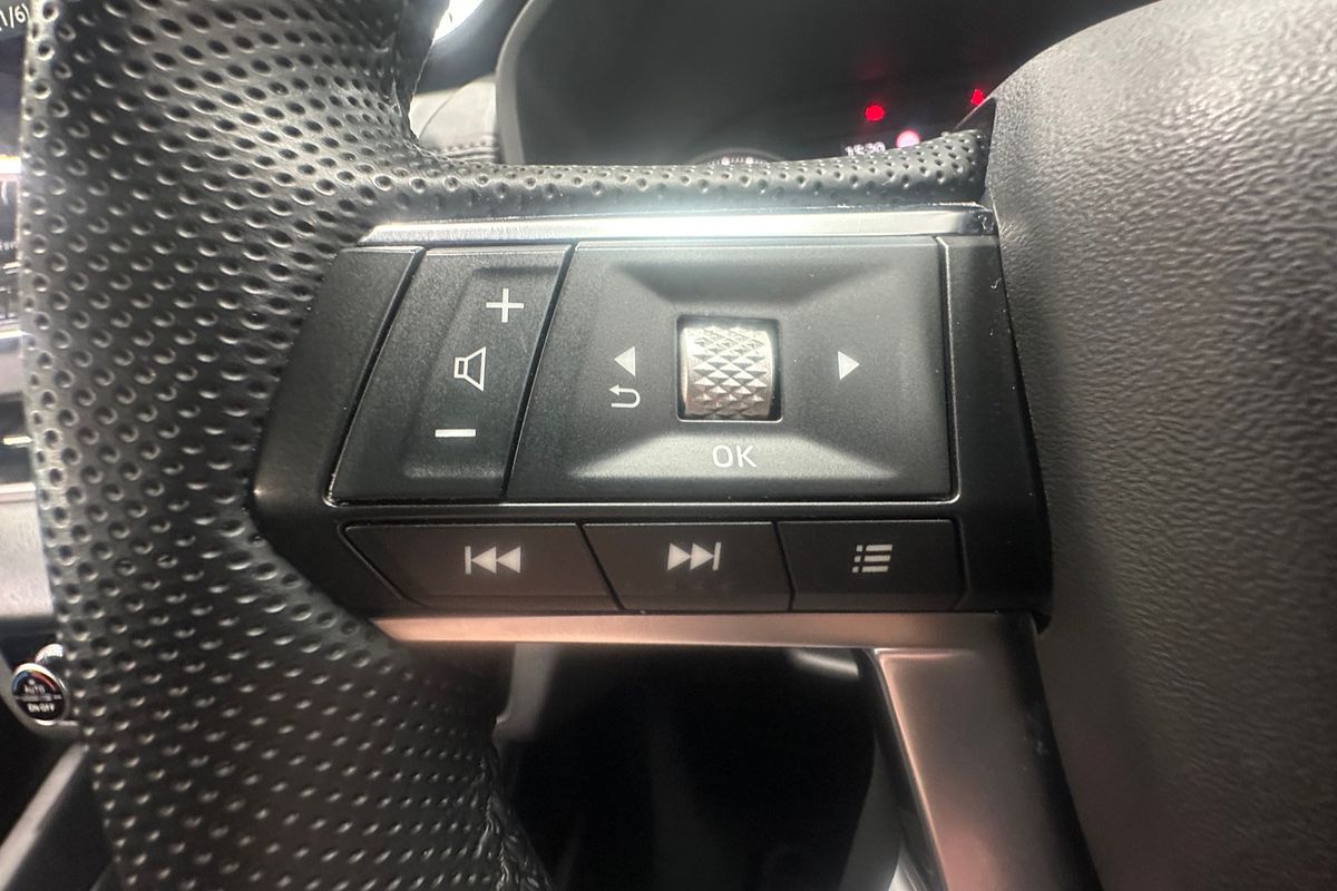 2022 Mitsubishi Outlander LS ZM