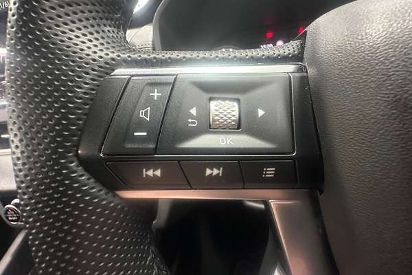 2022 Mitsubishi Outlander LS ZM