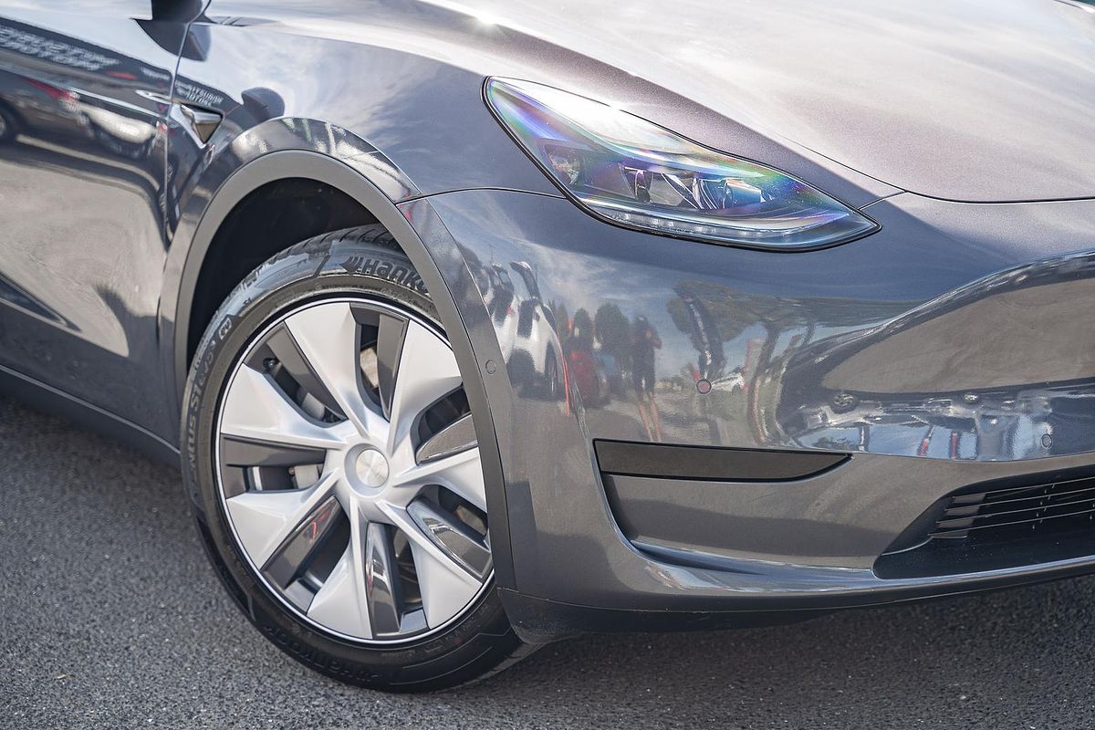 2023 Tesla Model Y Rear-Wheel Drive