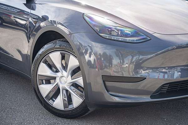 2023 Tesla Model Y Rear-Wheel Drive