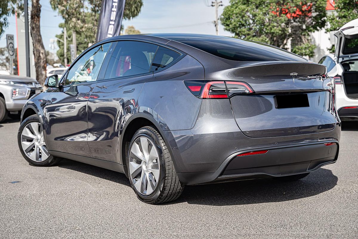 2023 Tesla Model Y Rear-Wheel Drive