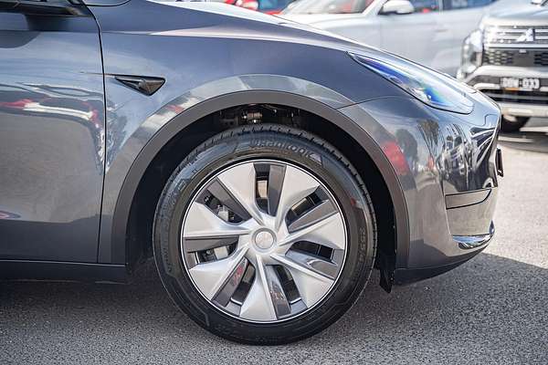 2023 Tesla Model Y Rear-Wheel Drive