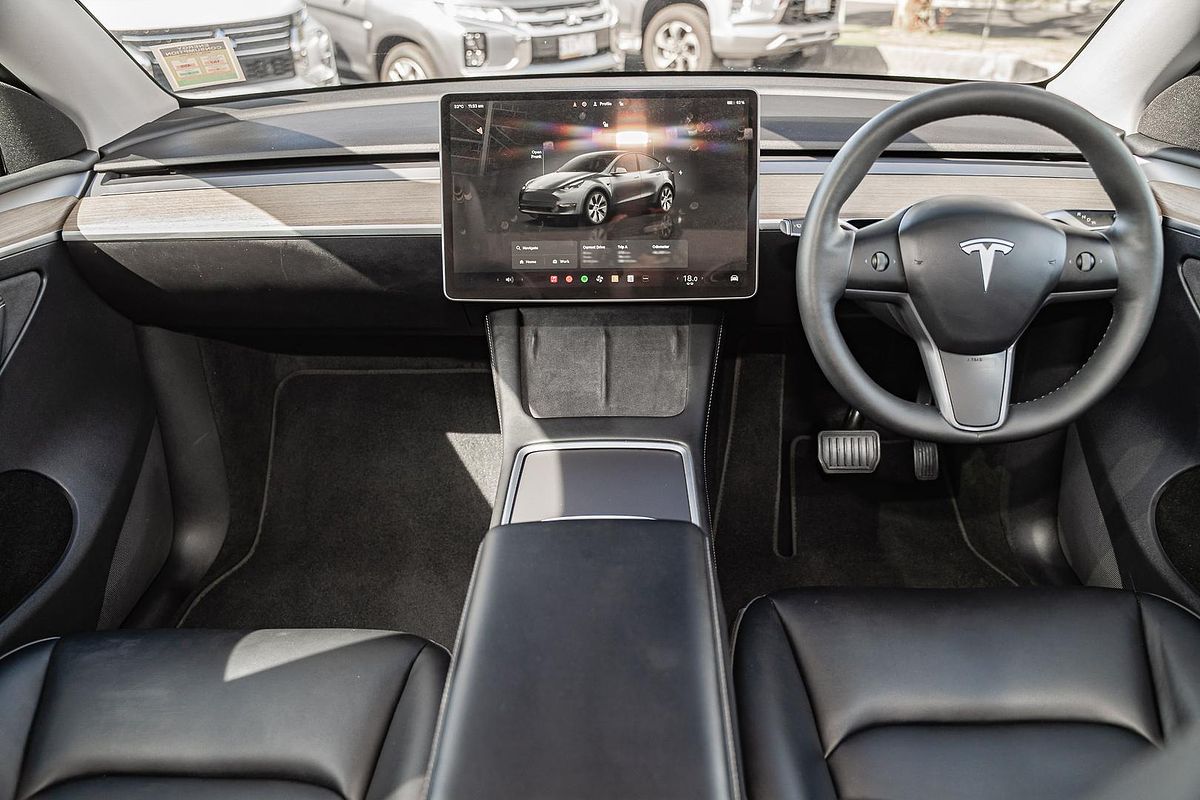 2023 Tesla Model Y Rear-Wheel Drive