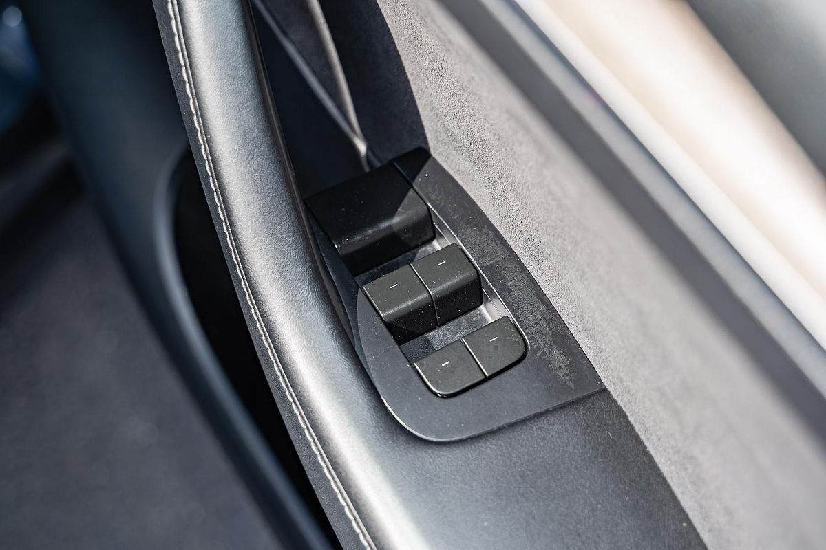 2023 Tesla Model Y Rear-Wheel Drive
