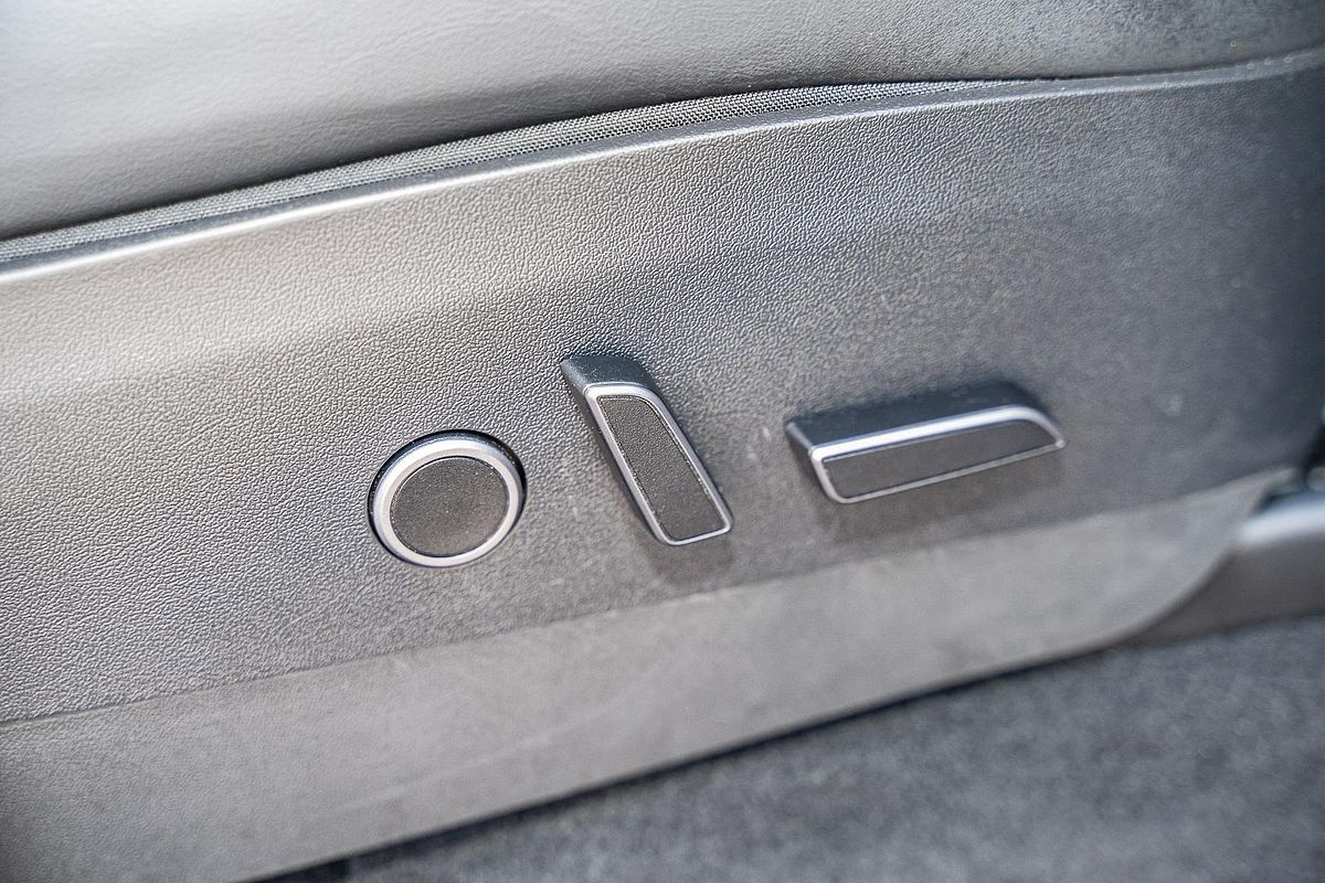 2023 Tesla Model Y Rear-Wheel Drive