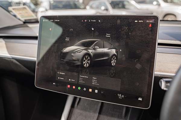2023 Tesla Model Y Rear-Wheel Drive