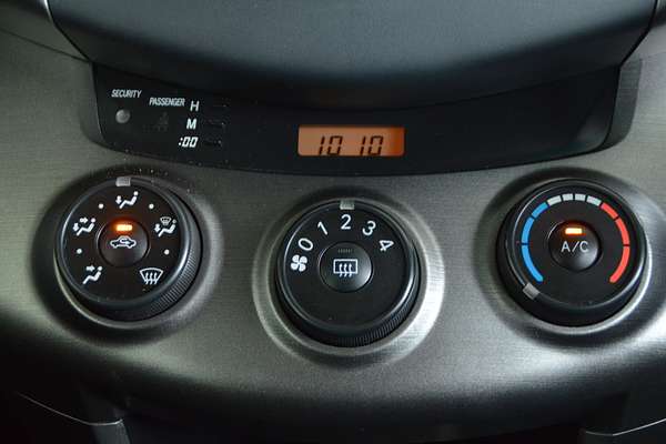 2012 Toyota RAV4 CV ACA33R