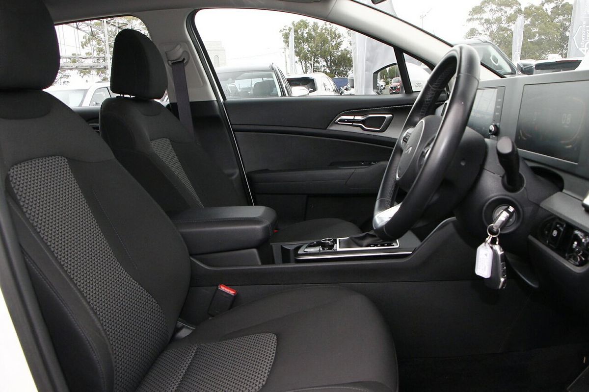 2022 Kia Sportage S NQ5