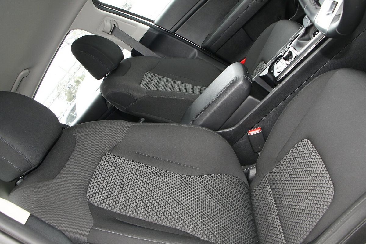 2022 Kia Sportage S NQ5