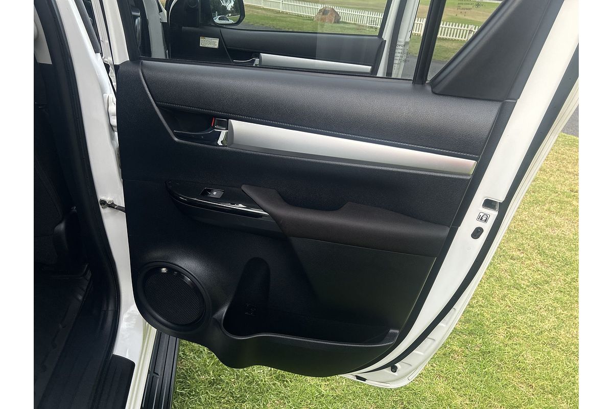 2016 Toyota Hilux SR5 GUN126R 4X4