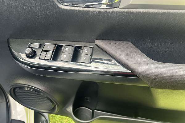 2016 Toyota Hilux SR5 GUN126R 4X4