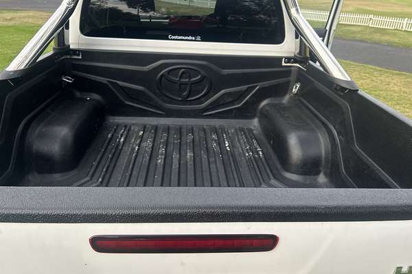 2016 Toyota Hilux SR5 GUN126R 4X4