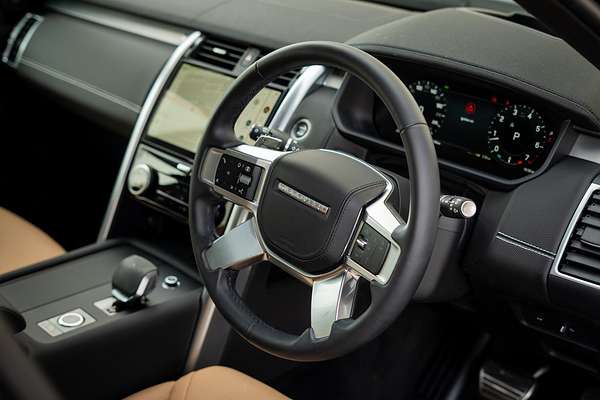 2024 Land Rover Discovery P360 Dynamic HSE Series 5