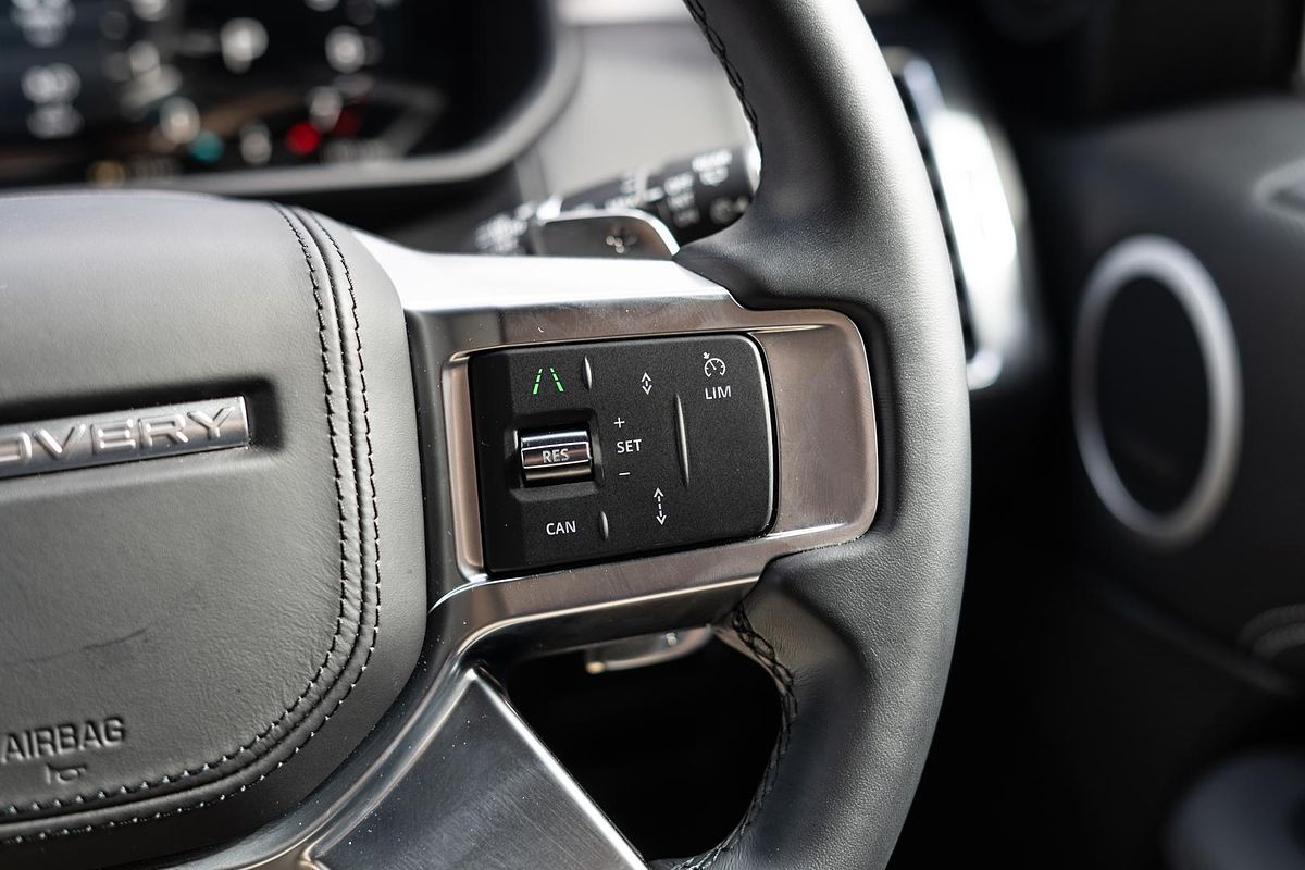 2024 Land Rover Discovery P360 Dynamic HSE Series 5