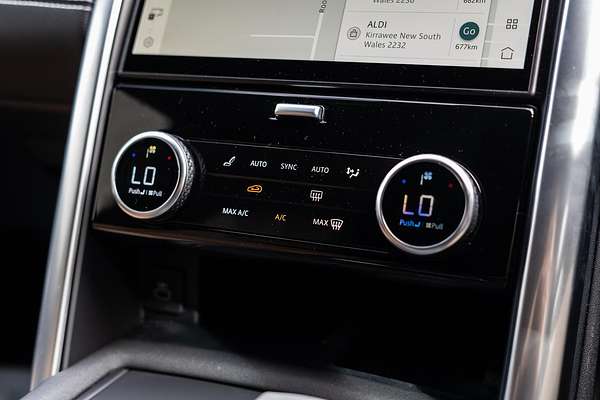 2024 Land Rover Discovery P360 Dynamic HSE Series 5
