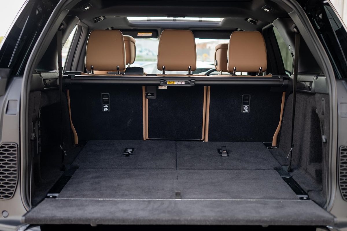 2024 Land Rover Discovery P360 Dynamic HSE Series 5