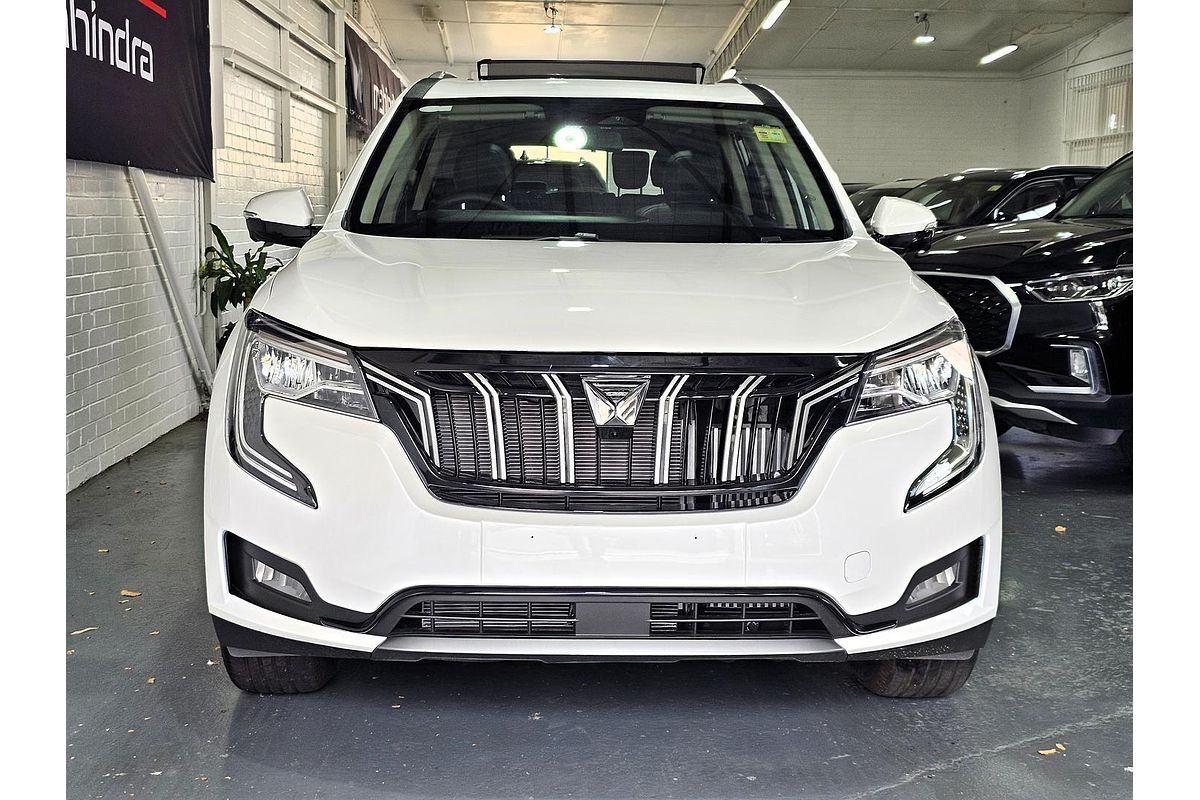 2025 Mahindra XUV700 AX7L