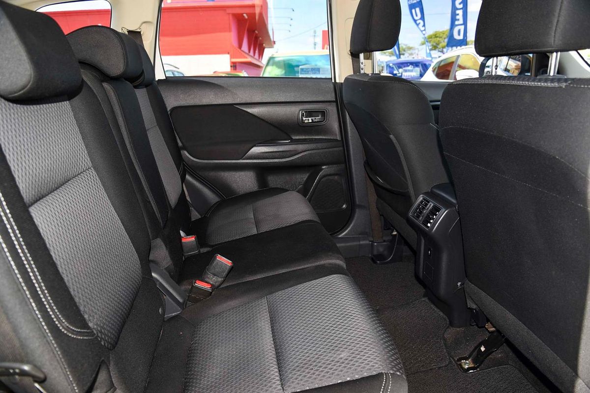2018 Mitsubishi Outlander ES ZL