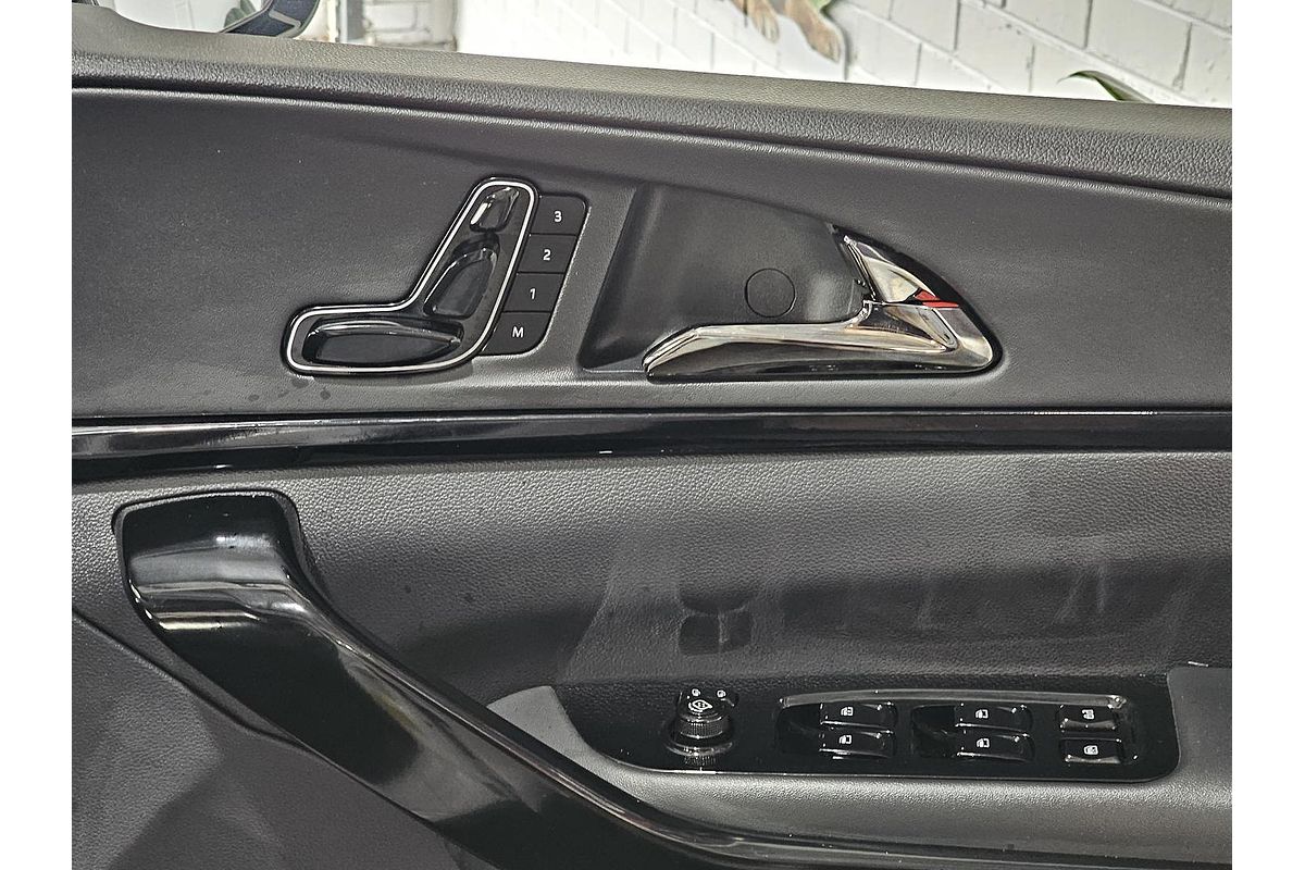 2025 Mahindra XUV700 AX7L