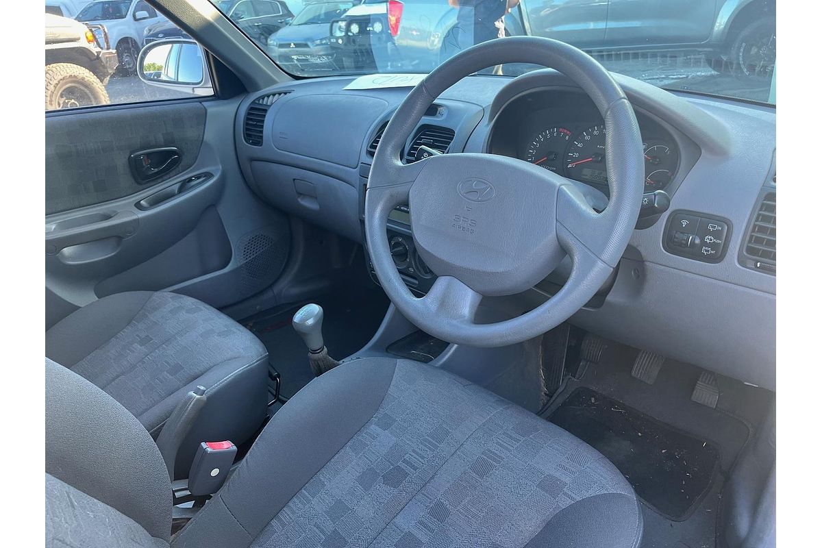2004 Hyundai Accent GL LC
