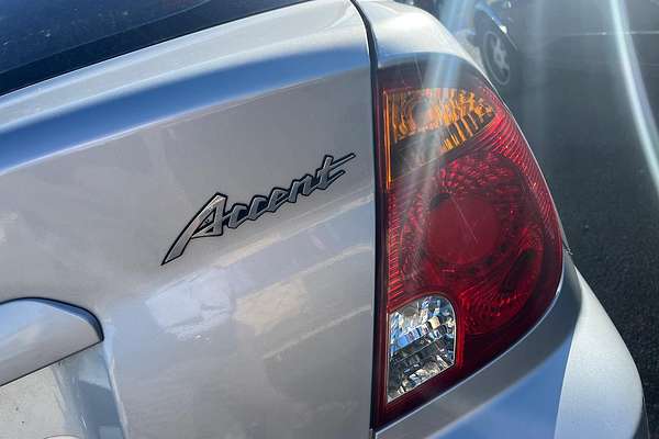 2004 Hyundai Accent GL LC