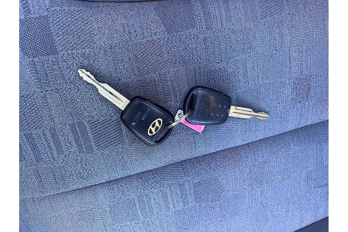 2004 Hyundai Accent GL LC
