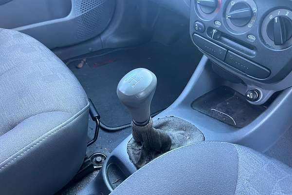 2004 Hyundai Accent GL LC