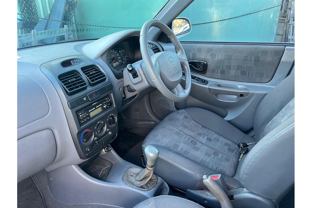 2004 Hyundai Accent GL LC