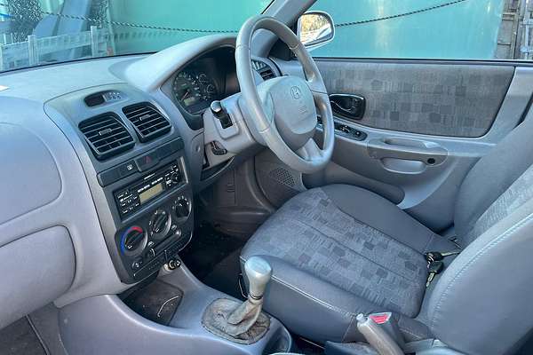2004 Hyundai Accent GL LC