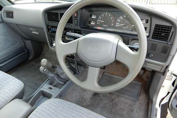 1995 Toyota Hilux SR5 RN90R Rear Wheel Drive