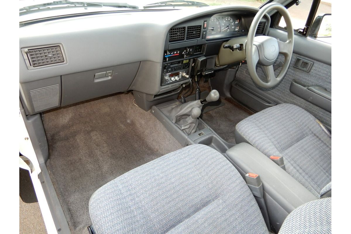 1995 Toyota Hilux SR5 RN90R Rear Wheel Drive
