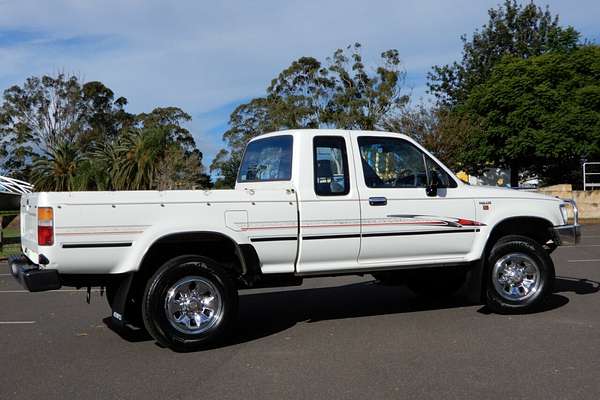 1995 Toyota Hilux SR5 RN90R Rear Wheel Drive