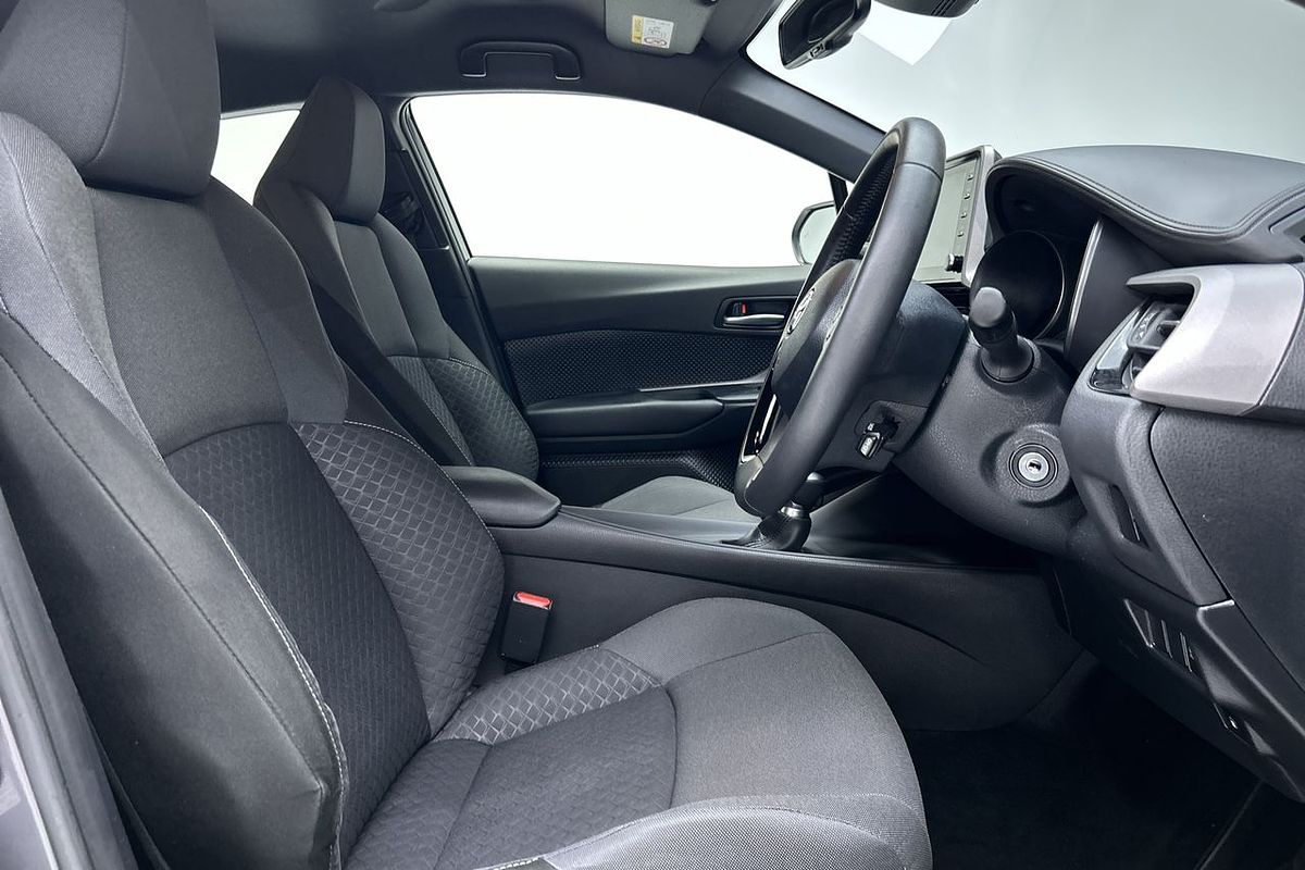 2020 Toyota C-HR NGX10R
