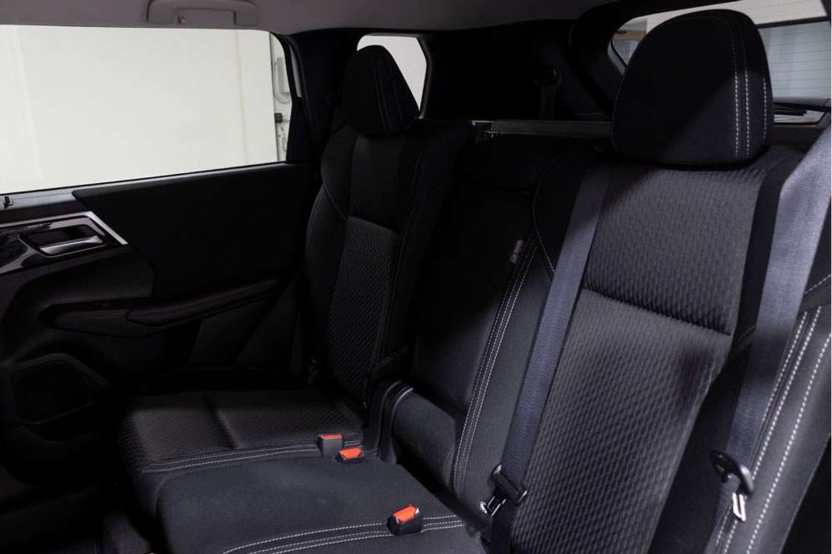 2024 Mitsubishi Outlander LS ZM