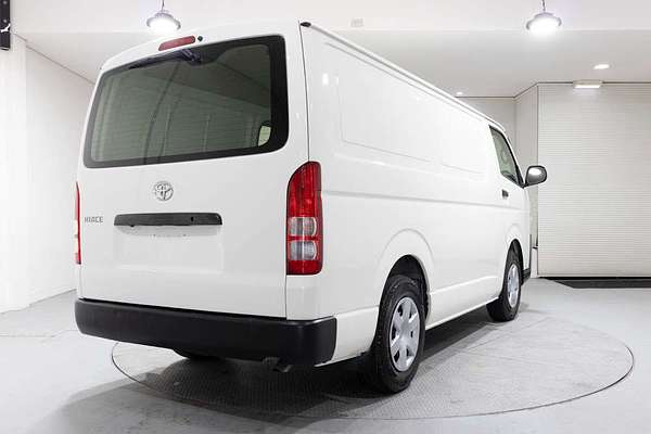 2015 Toyota Hiace TRH201R LWB