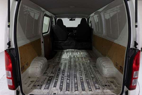 2015 Toyota Hiace TRH201R LWB