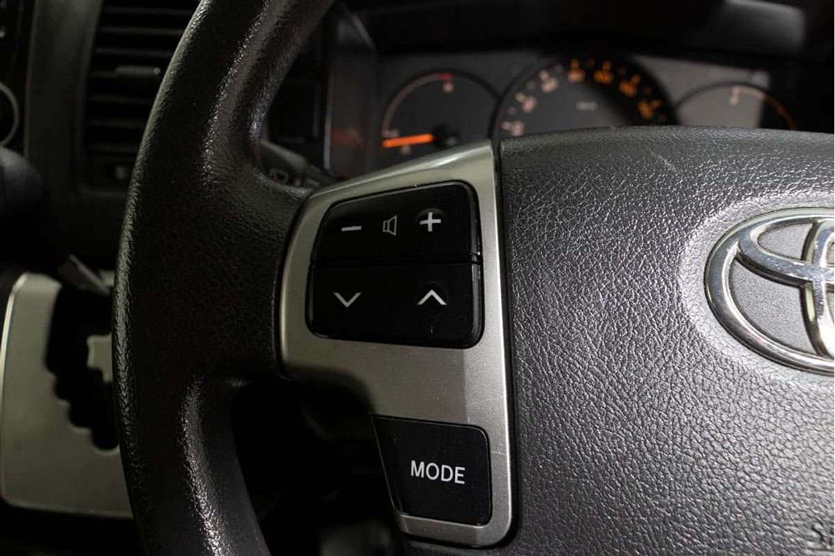 2015 Toyota Hiace TRH201R LWB