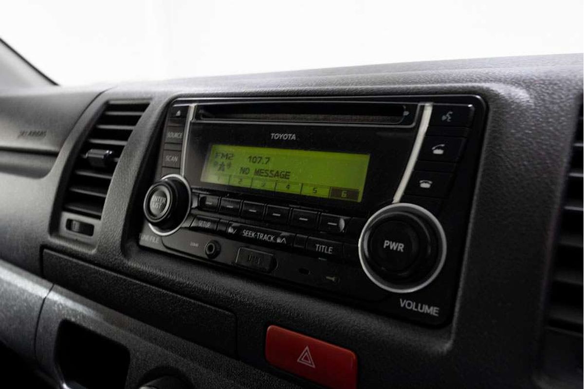 2015 Toyota Hiace TRH201R LWB