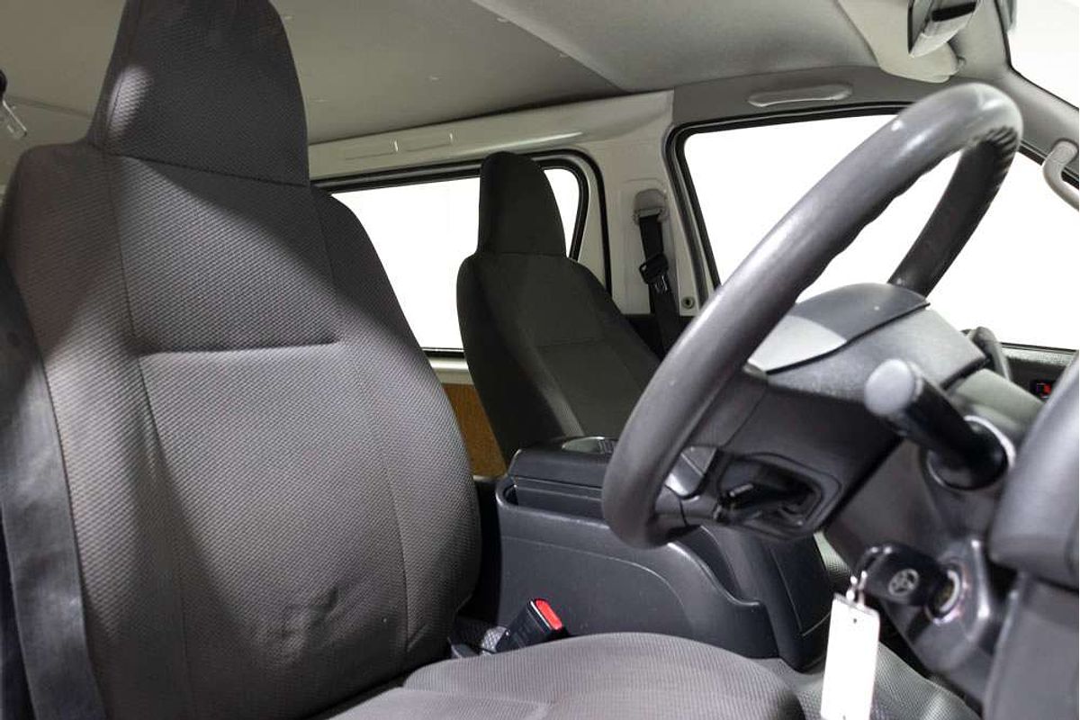 2015 Toyota Hiace TRH201R LWB