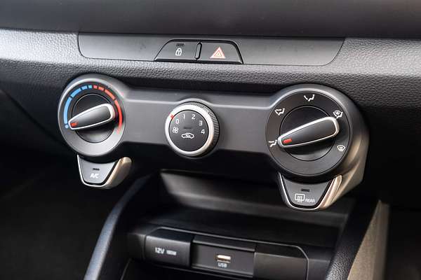 2025 Kia Stonic S YB